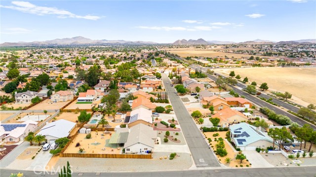 12710 Yorkshire Drive, Apple Valley CA: https://media.crmls.org/medias/1c603c64-24c2-41b9-8a4a-67b61e885eaa.jpg