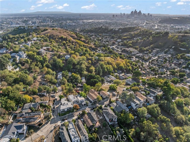 Detail Gallery Image 18 of 37 For 3320 Reynolds, Montecito Heights,  CA 90032 - 3 Beds | 2 Baths