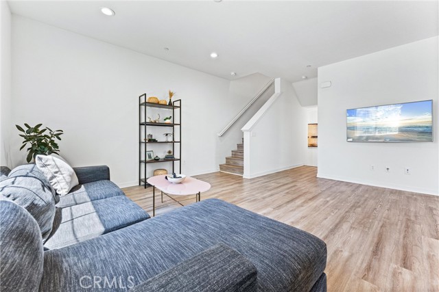 Detail Gallery Image 9 of 34 For 1166 Newberry Ln #1,  Claremont,  CA 91711 - 2 Beds | 2/1 Baths