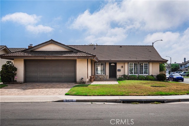 20712 Reef Ln, Huntington Beach, CA 92646