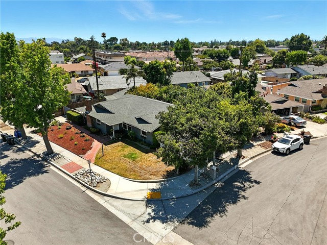 804 Naples Street, Monrovia CA: https://media.crmls.org/medias/1c62797a-0343-4f36-bfcb-c229186c28a9.jpg