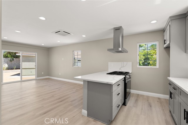 1401 Highland Street, Santa Ana CA: https://media.crmls.org/medias/1c64b434-1c9f-4f5b-a4aa-eb3c06b1d56c.jpg