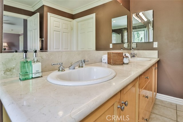 Detail Gallery Image 44 of 61 For 13910 Mountain View Pl, Sylmar,  CA 91342 - 5 Beds | 3 Baths