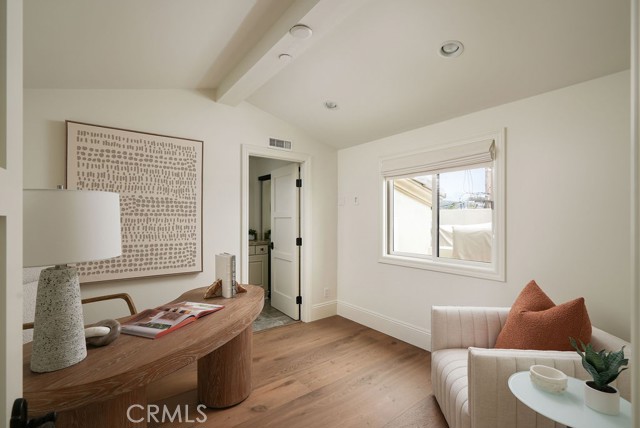 412 1/2 Goldenrod Avenue, Corona del Mar CA: https://media.crmls.org/medias/1c64ecd7-4778-4b2c-91fa-650c687c1a0b.jpg