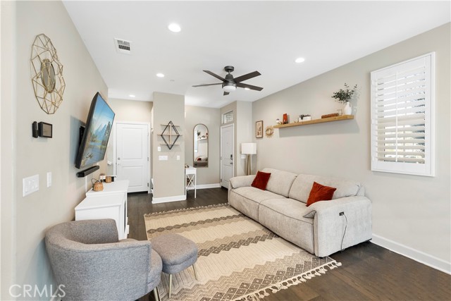 35334 Marabella Court, Winchester CA: https://media.crmls.org/medias/1c65068b-db19-4c16-a2fa-21035abf90e7.jpg