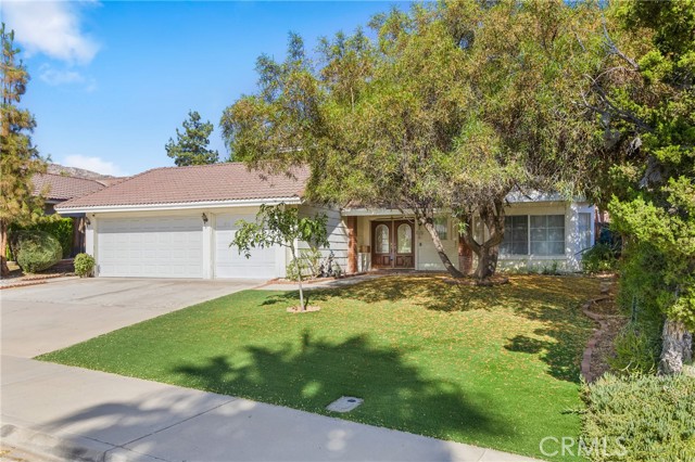 Detail Gallery Image 2 of 68 For 24321 Barley Rd, Moreno Valley,  CA 92557 - 4 Beds | 2/1 Baths