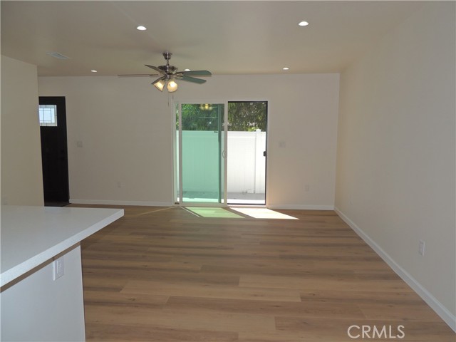 Detail Gallery Image 8 of 27 For 27871 1/2 Galeton, Canyon Country,  CA 91387 - 2 Beds | 2 Baths