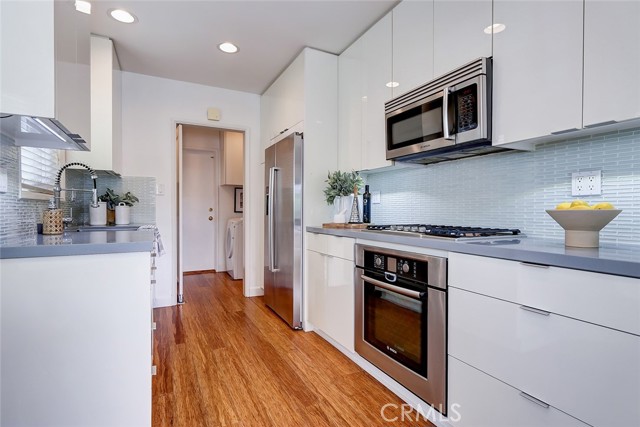 1170 Shelley Street, Manhattan Beach, California 90266, 4 Bedrooms Bedrooms, ,3 BathroomsBathrooms,Residential,Sold,Shelley,SB22186838