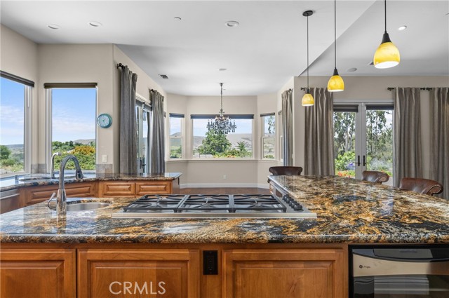 Detail Gallery Image 4 of 39 For 325 Red Oak Way, Arroyo Grande,  CA 93420 - 4 Beds | 4 Baths
