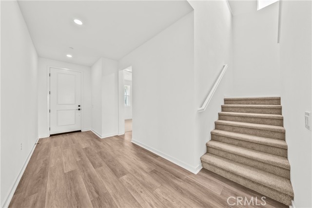 Detail Gallery Image 4 of 7 For 28908 Saddle Cir, Castaic,  CA 91384 - 4 Beds | 3 Baths