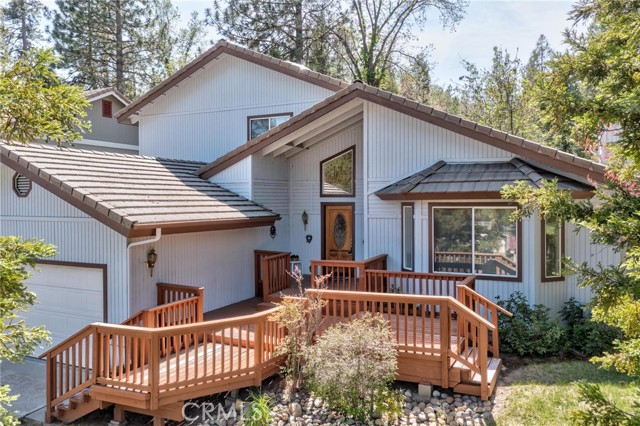 Detail Gallery Image 1 of 1 For 40309 Road 222, Bass Lake,  CA 93604 - 3 Beds | 2 Baths