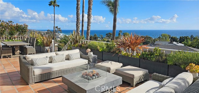 Detail Gallery Image 1 of 33 For 366 High Dr, Laguna Beach,  CA 92651 - 4 Beds | 4/1 Baths