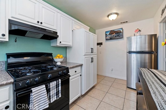 Detail Gallery Image 13 of 24 For 1936 Sepulveda Ave, San Bernardino,  CA 92404 - 3 Beds | 2 Baths