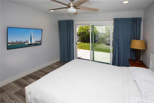 6051 Summerdale Drive, Huntington Beach CA: https://media.crmls.org/medias/1c690515-fa98-4b31-b76a-e529db7e67f7.jpg