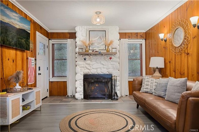 25576 Hi Lane, Twin Peaks CA: https://media.crmls.org/medias/1c6955f4-a9a0-4f47-b13c-ccfdd82dd9be.jpg