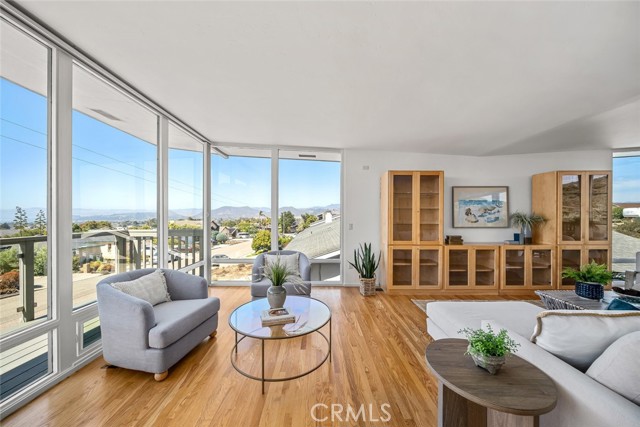 2570 Bay Vista Lane, Los Osos CA: https://media.crmls.org/medias/1c6a2385-f362-4b4b-9c86-edb844bee6d2.jpg