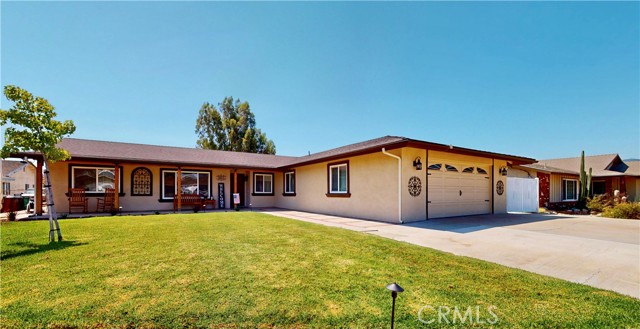 Detail Gallery Image 1 of 55 For 4921 Bluff St, Norco,  CA 92860 - 3 Beds | 2 Baths