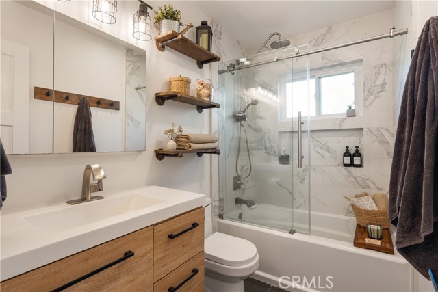 7661 Ontario Drive, Huntington Beach CA: https://media.crmls.org/medias/1c6af113-b55f-4296-8fbb-04e3cef5fd70.jpg