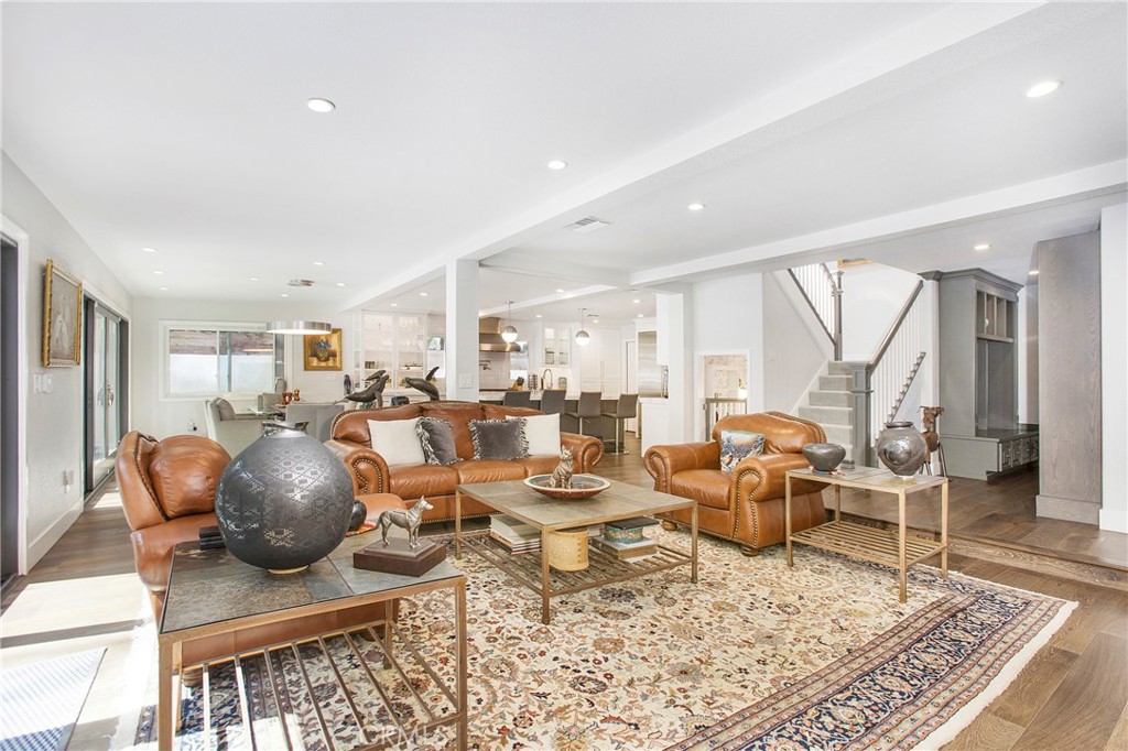 MLS #OC25163421 img 10