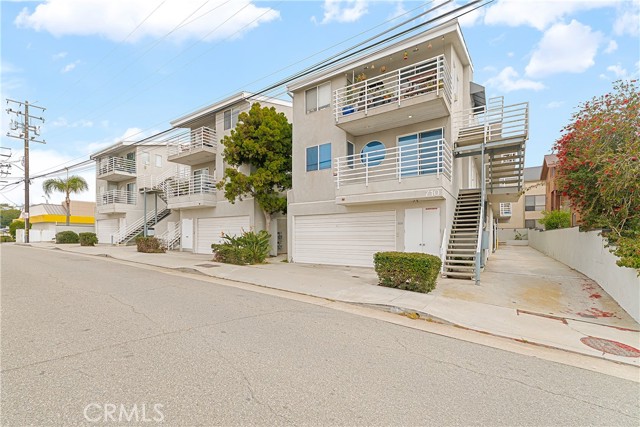 Detail Gallery Image 4 of 23 For 726 5th St, Hermosa Beach,  CA 90254 - – Beds | – Baths