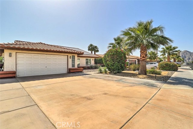Detail Gallery Image 2 of 28 For 43300 Warner Trl, Palm Desert,  CA 92211 - 3 Beds | 2 Baths