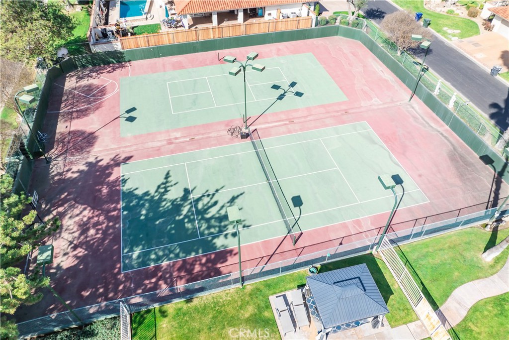 https://media.crmls.org/medias/1c6deaed-f600-40b2-a16f-6d8d4a071f28.jpg?preset=X-Large