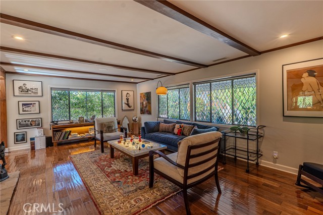 Detail Gallery Image 13 of 36 For 17928 Sunburst St, –,  CA 91325 - 3 Beds | 3 Baths