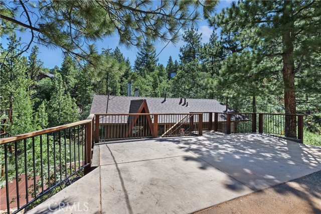 1212 S Minton Avenue, Big Bear City CA: https://media.crmls.org/medias/1c701d71-f85e-475e-9786-6d7bc056dff0.jpg