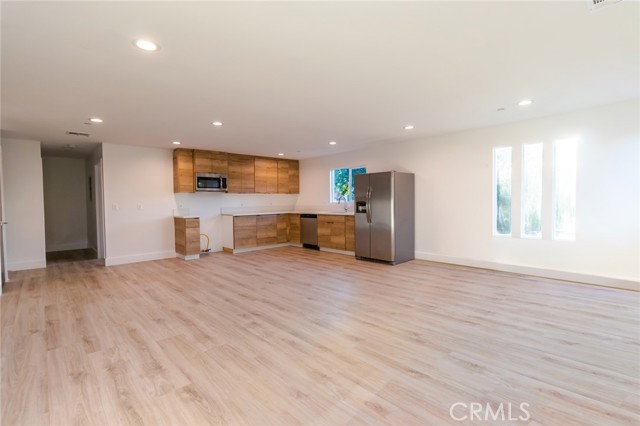 Detail Gallery Image 7 of 28 For 5020 Pickford St, Los Angeles,  CA 90019 - 3 Beds | 3 Baths