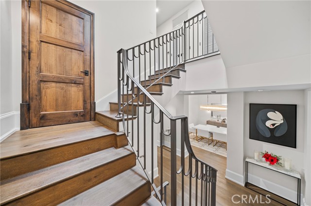 823 S Bundy Drive, Los Angeles CA: https://media.crmls.org/medias/1c718325-c794-4f4d-9236-0aab6bdbb003.jpg