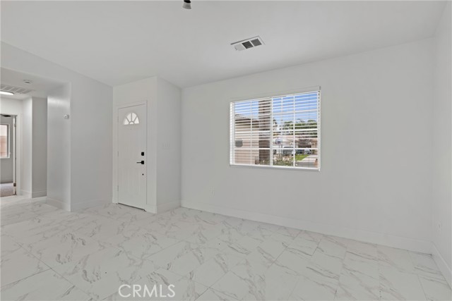 Detail Gallery Image 8 of 33 For 333 Tanner Michael, Bakersfield,  CA 93308 - 2 Beds | 1 Baths