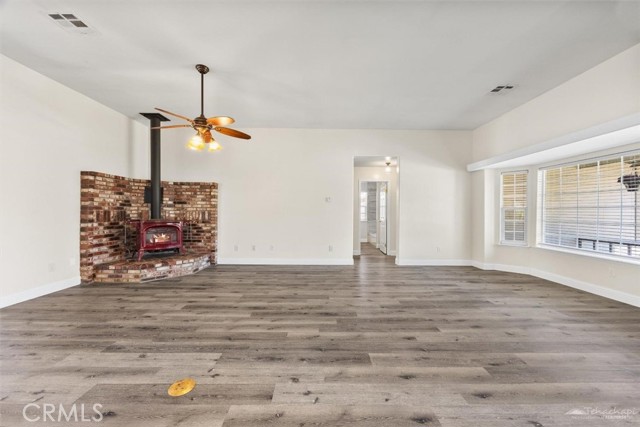 Detail Gallery Image 6 of 36 For 30261 Knight Ct, Tehachapi,  CA 93561 - 3 Beds | 2 Baths