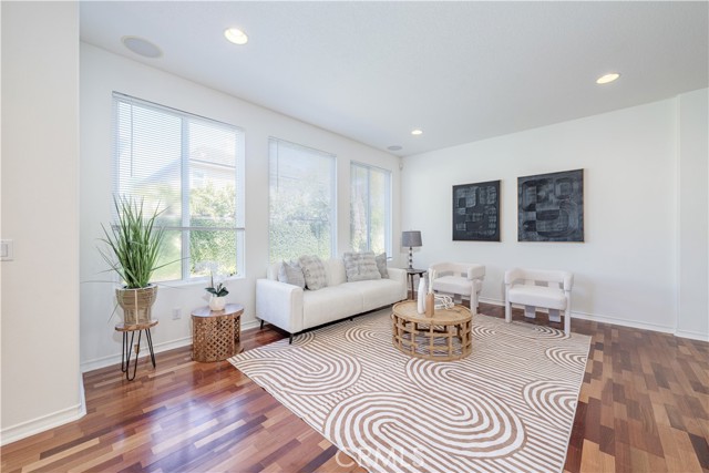Detail Gallery Image 10 of 65 For 7371 Siena Dr, Huntington Beach,  CA 92648 - 4 Beds | 3/1 Baths