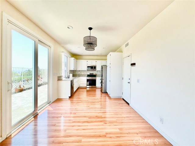 Detail Gallery Image 6 of 16 For 32 Balustrade Pl, Lake Forest,  CA 92610 - 3 Beds | 2/1 Baths