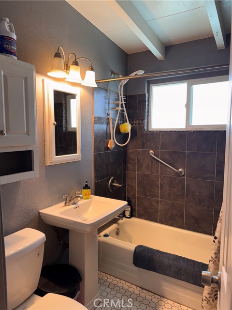 Detail Gallery Image 7 of 7 For 7454 Acoma, Yucca Valley,  CA 92284 - 2 Beds | 1 Baths