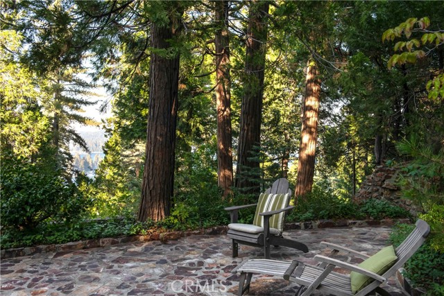 Detail Gallery Image 19 of 24 For 324 Summit Dr, Lake Arrowhead,  CA 92352 - 2 Beds | 2 Baths