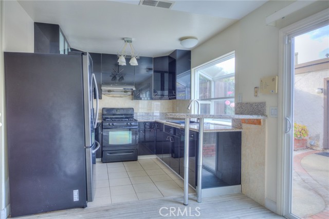 2368 Canyon Park Drive, Diamond Bar CA: https://media.crmls.org/medias/1c77f062-0895-4174-9870-8efaae3e5033.jpg