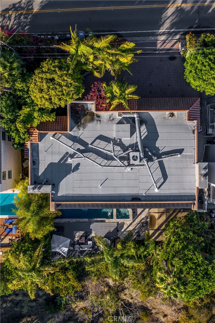 https://media.crmls.org/medias/1c799d8a-94f1-4985-a2dc-812cf8f8f007.jpg?preset=X-Large