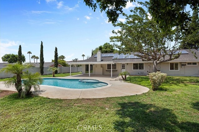 7670 Lakeside Drive, Jurupa Valley CA: https://media.crmls.org/medias/1c79b3aa-882a-4580-9047-0b13d6474007.jpg