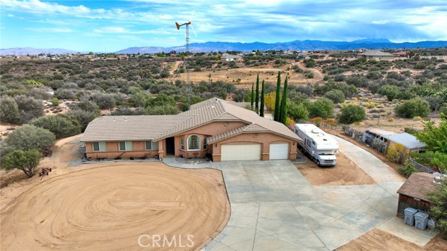 Detail Gallery Image 3 of 69 For 6297 Coleridge, Oak Hills,  CA 92344 - 7 Beds | 4 Baths