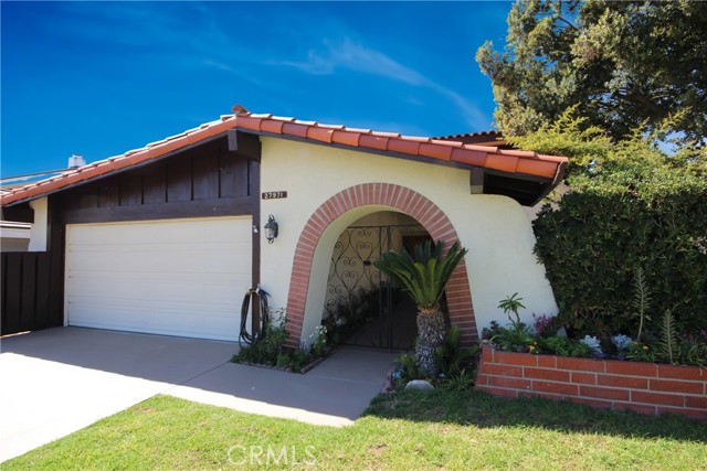 Classic Arched Entry