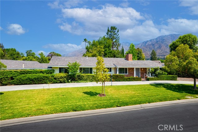 1521 Marendale Lane, Arcadia CA: https://media.crmls.org/medias/1c7aef78-a40f-4935-90ef-7b1d3ef150cc.jpg