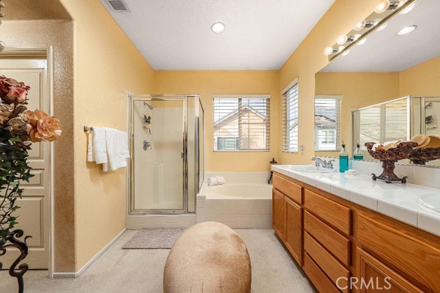 Detail Gallery Image 13 of 21 For 27635 Elkwood Ln, Castaic,  CA 91384 - 4 Beds | 2/1 Baths
