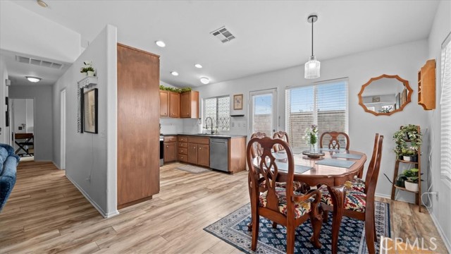 Detail Gallery Image 9 of 37 For 22125 Country Hills Dr, Wildomar,  CA 92595 - 3 Beds | 2 Baths