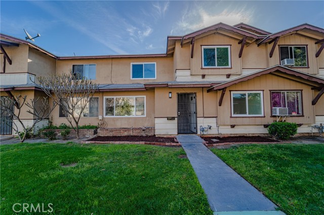Detail Gallery Image 1 of 1 For 12930 Joshua Ln, Norwalk,  CA 90650 - 4 Beds | 2 Baths