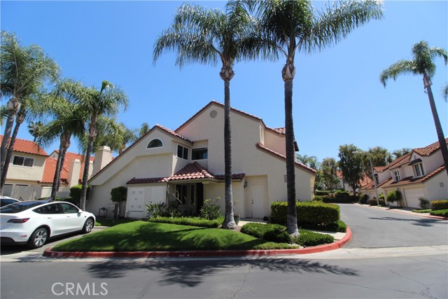Detail Gallery Image 3 of 39 For 25215 Avenida Pacifica #44,  Lake Forest,  CA 92630 - 2 Beds | 2/1 Baths