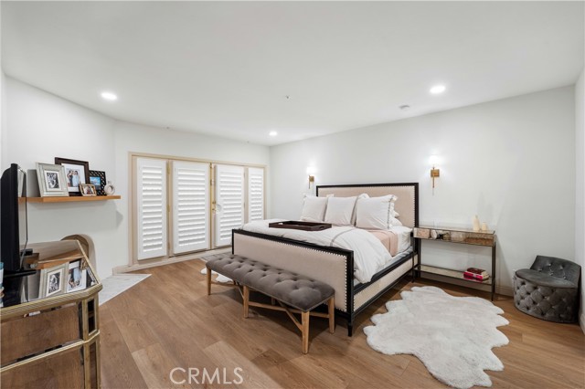 Detail Gallery Image 19 of 31 For 575 S Barrington Ave #109,  Los Angeles,  CA 90049 - 3 Beds | 2/1 Baths