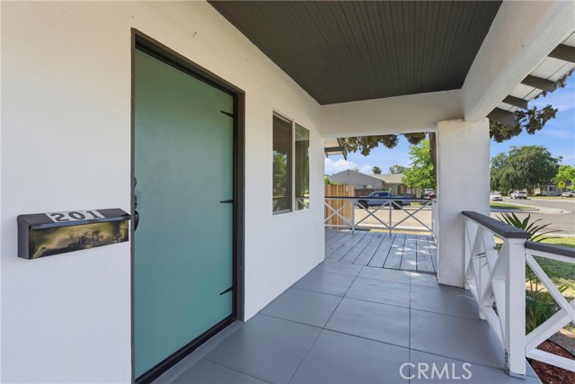 Detail Gallery Image 9 of 49 For 201 Lincoln St, Bakersfield,  CA 93305 - 3 Beds | 2 Baths