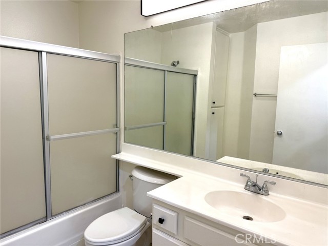 7640 Oso Avenue, Winnetka CA: https://media.crmls.org/medias/1c7d9a73-378d-4346-9062-954d135c8b0d.jpg