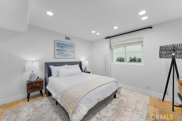 Detail Gallery Image 64 of 69 For 320 32nd St, Manhattan Beach,  CA 90266 - 5 Beds | 4/1 Baths